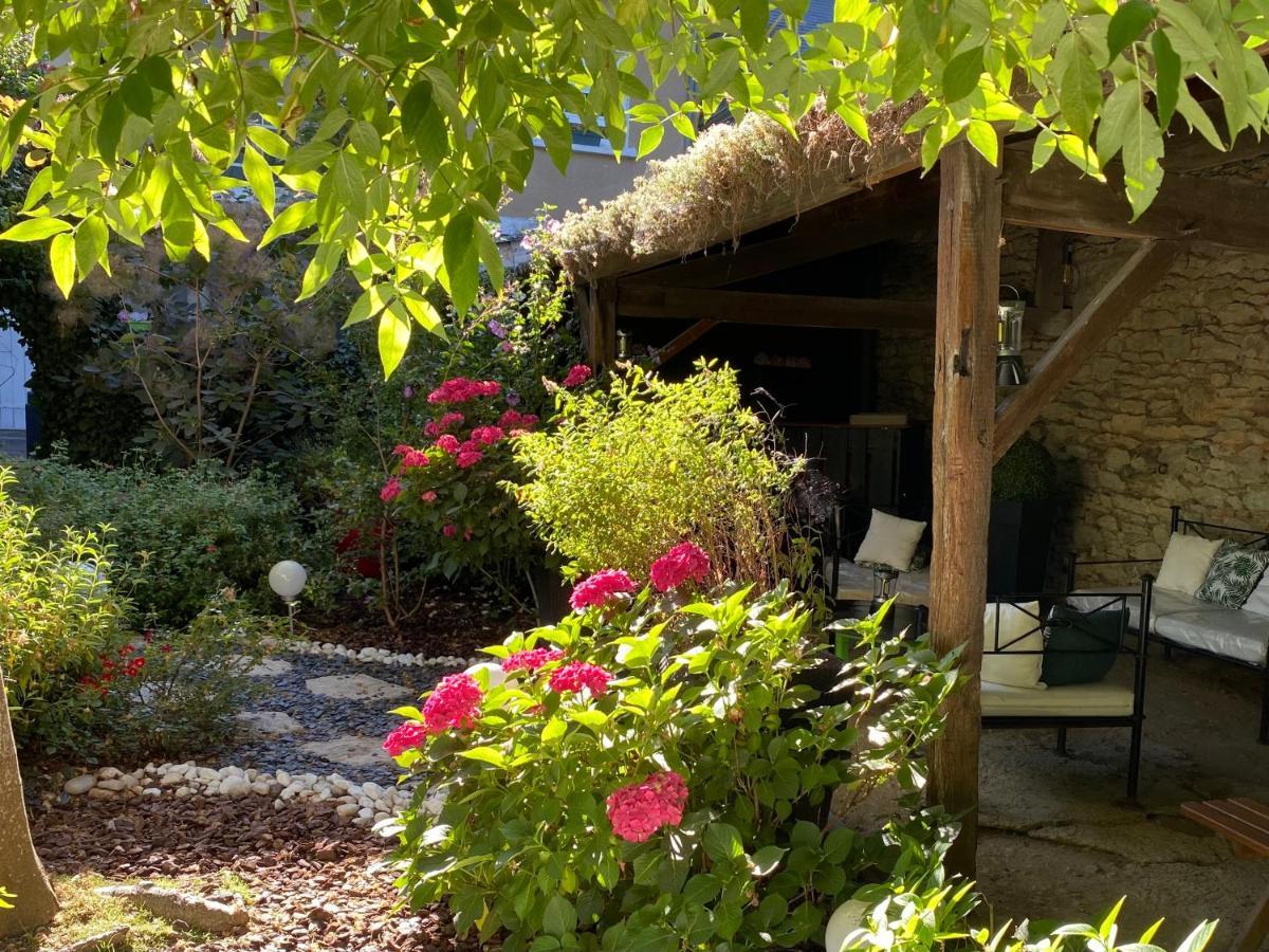 Bed and Breakfast Chez Patou Laval  Exteriér fotografie
