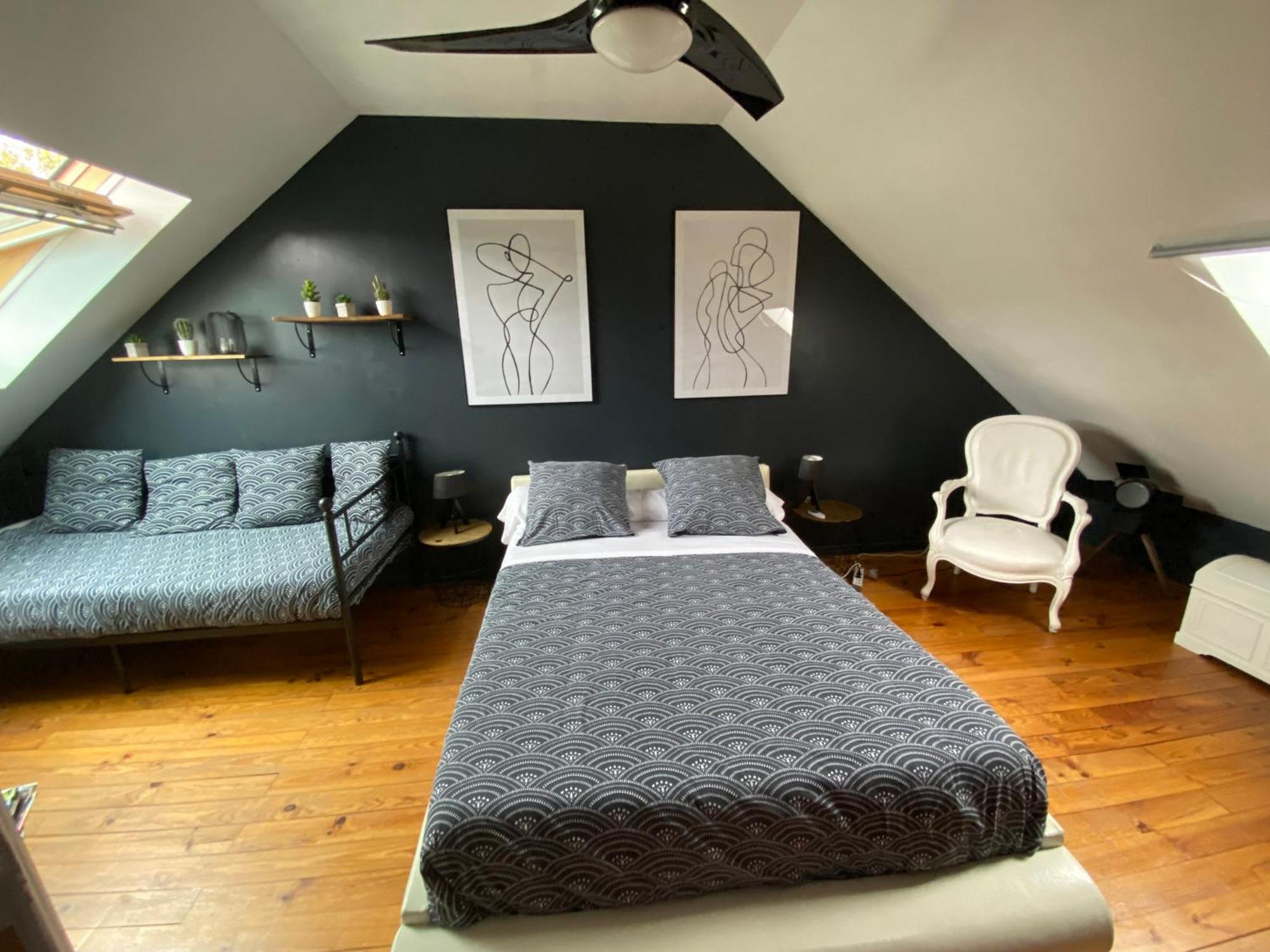 Bed and Breakfast Chez Patou Laval  Exteriér fotografie